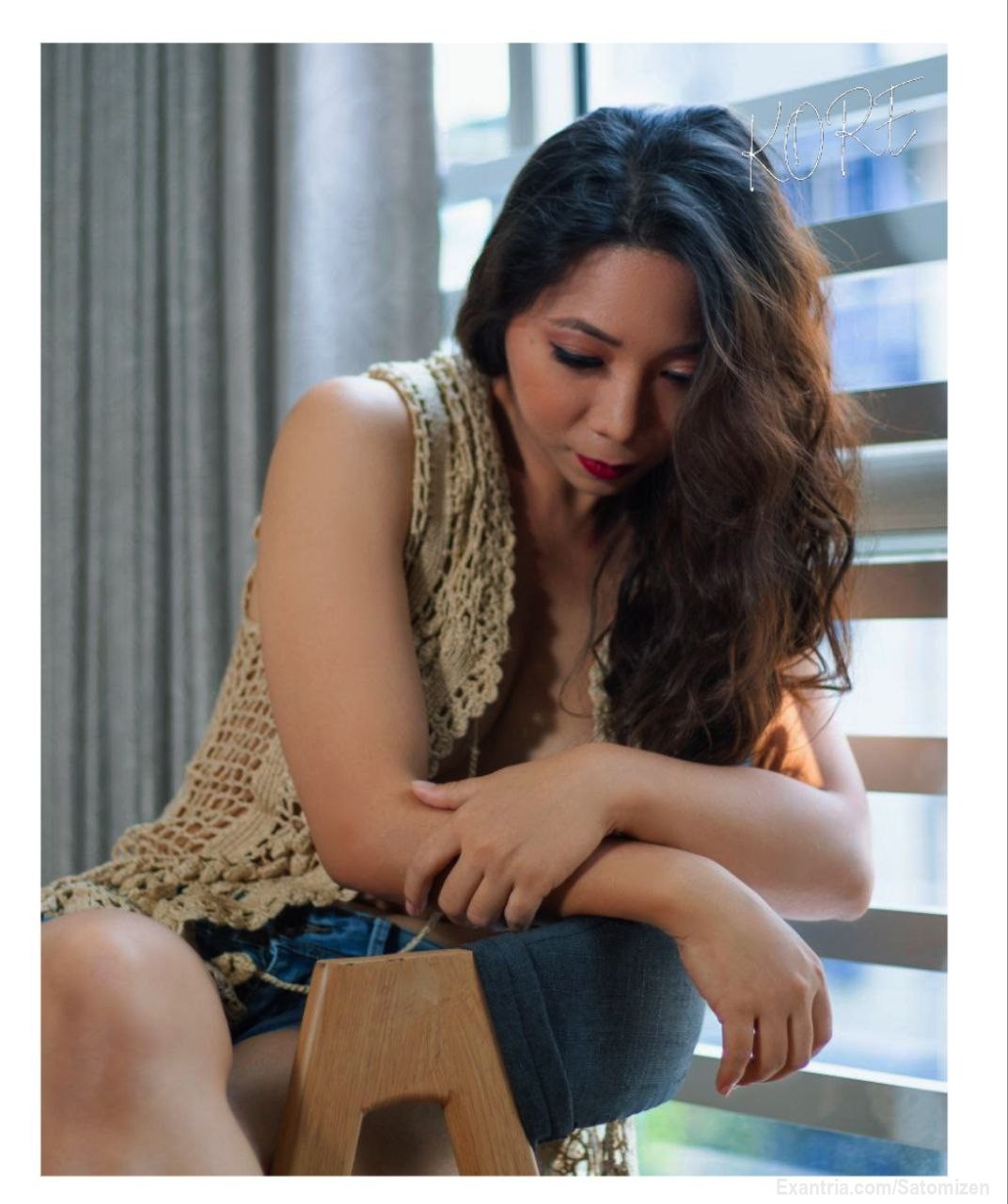 Effortlessly chic in crochet and denim. 
Love those relaxed vibes!

https://linktr.ee/Kore_Hsu