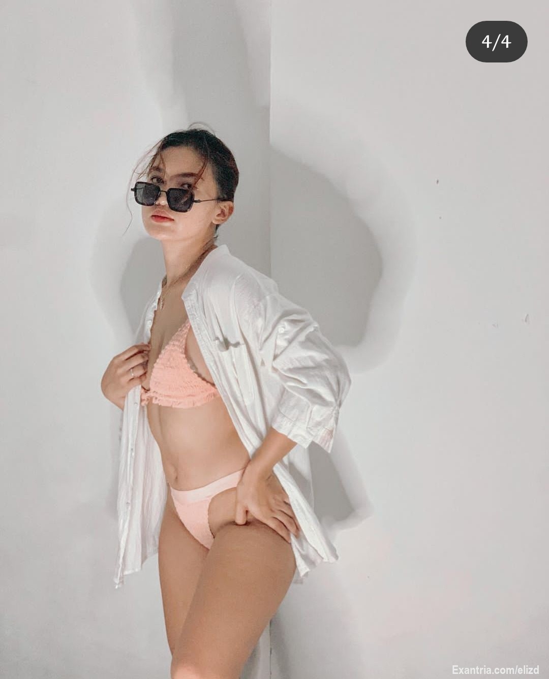 Like to see me undress?

Subscribe and buy my lock content to see and explore my whole body ❣️