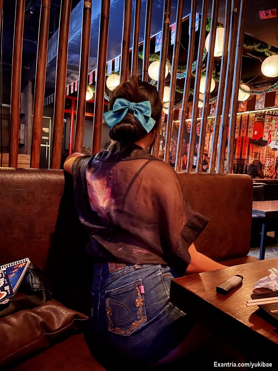 Bar မှာ flashing လေးတွေလုပ်ထားတယ်. Member ဝင်ပြီး အားပေးလို့ရတယ်နော်...