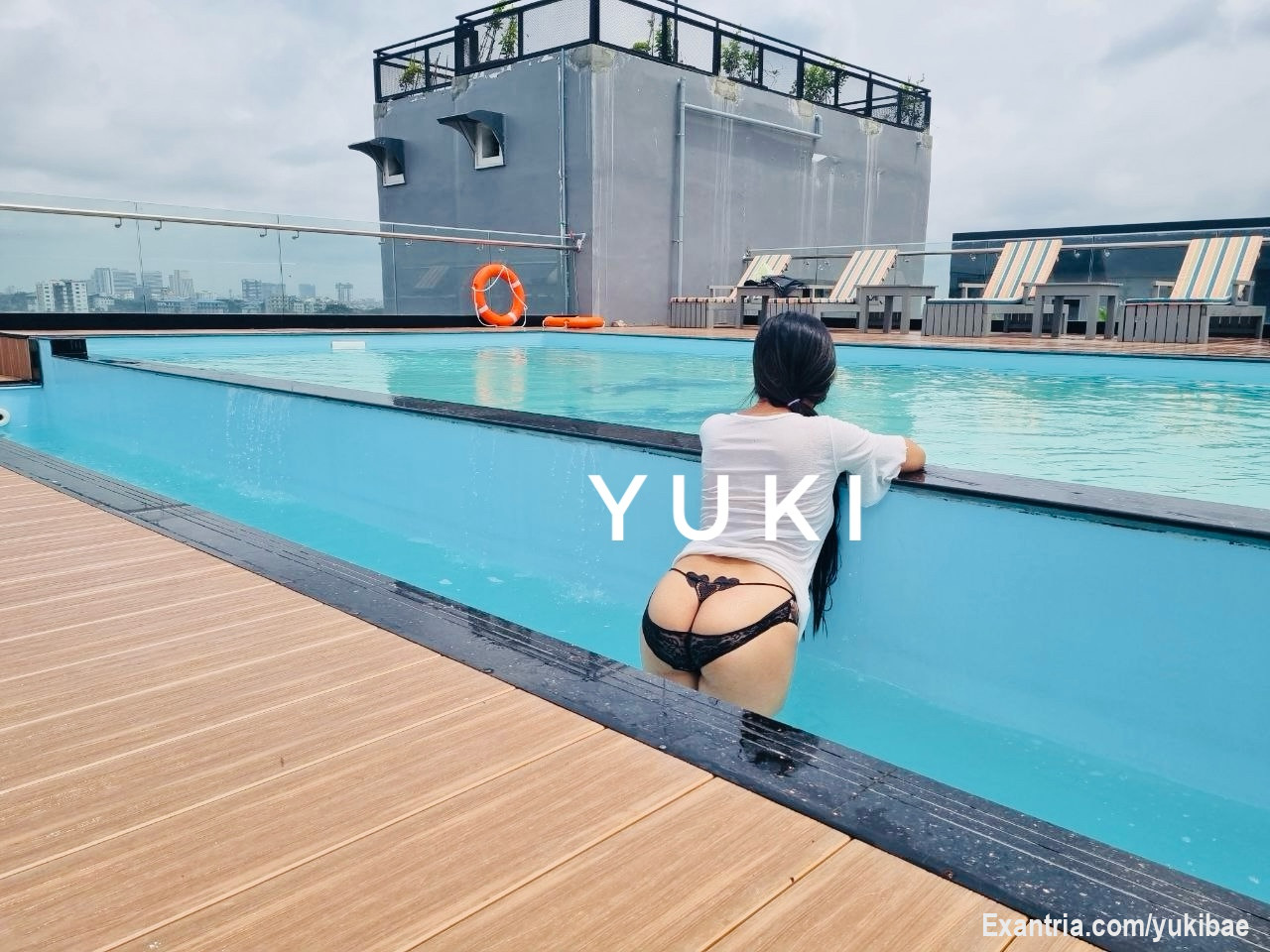 ဘယ်လိုလဲ 🍑