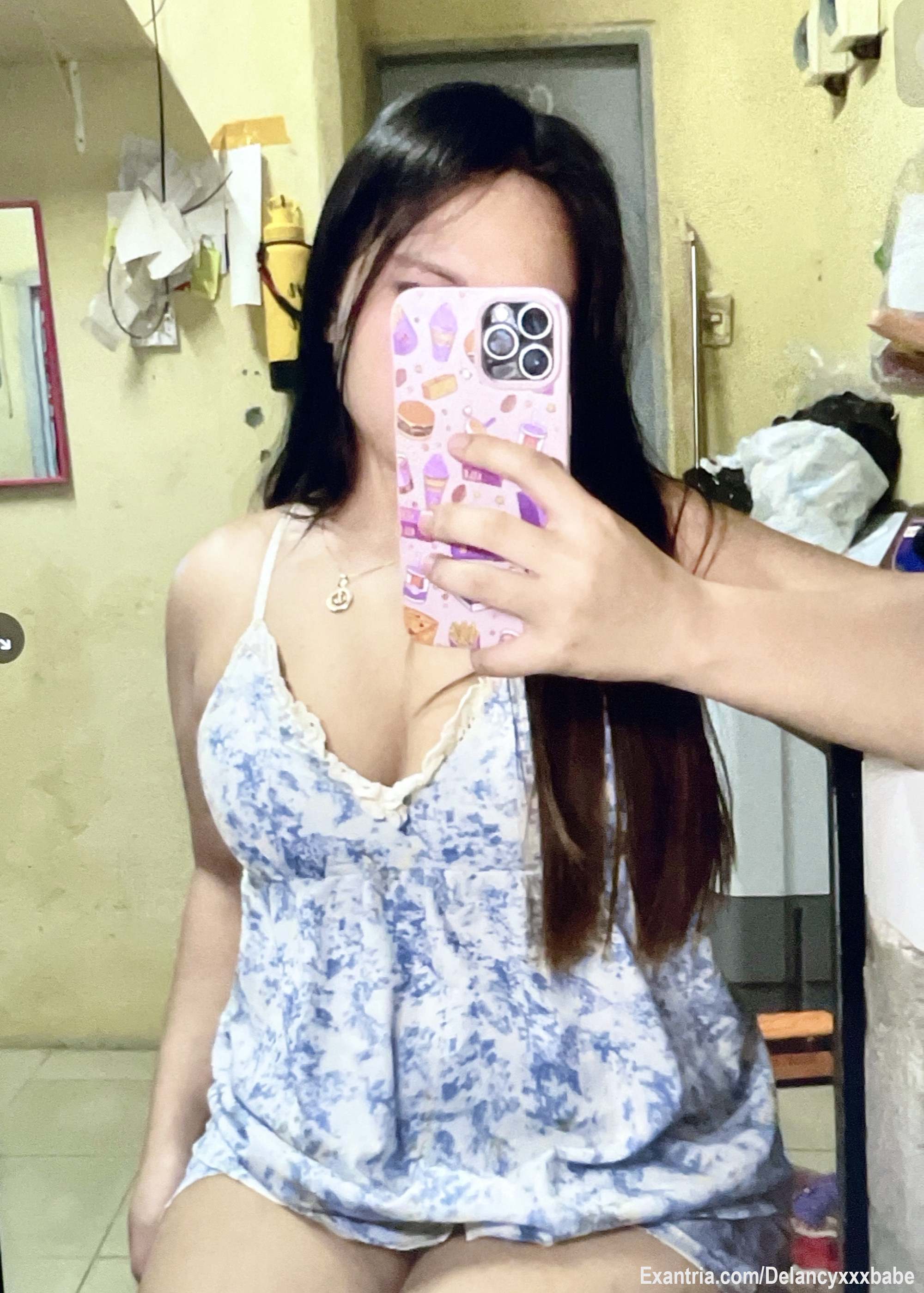 Powder blue looks good on me 💙🦋