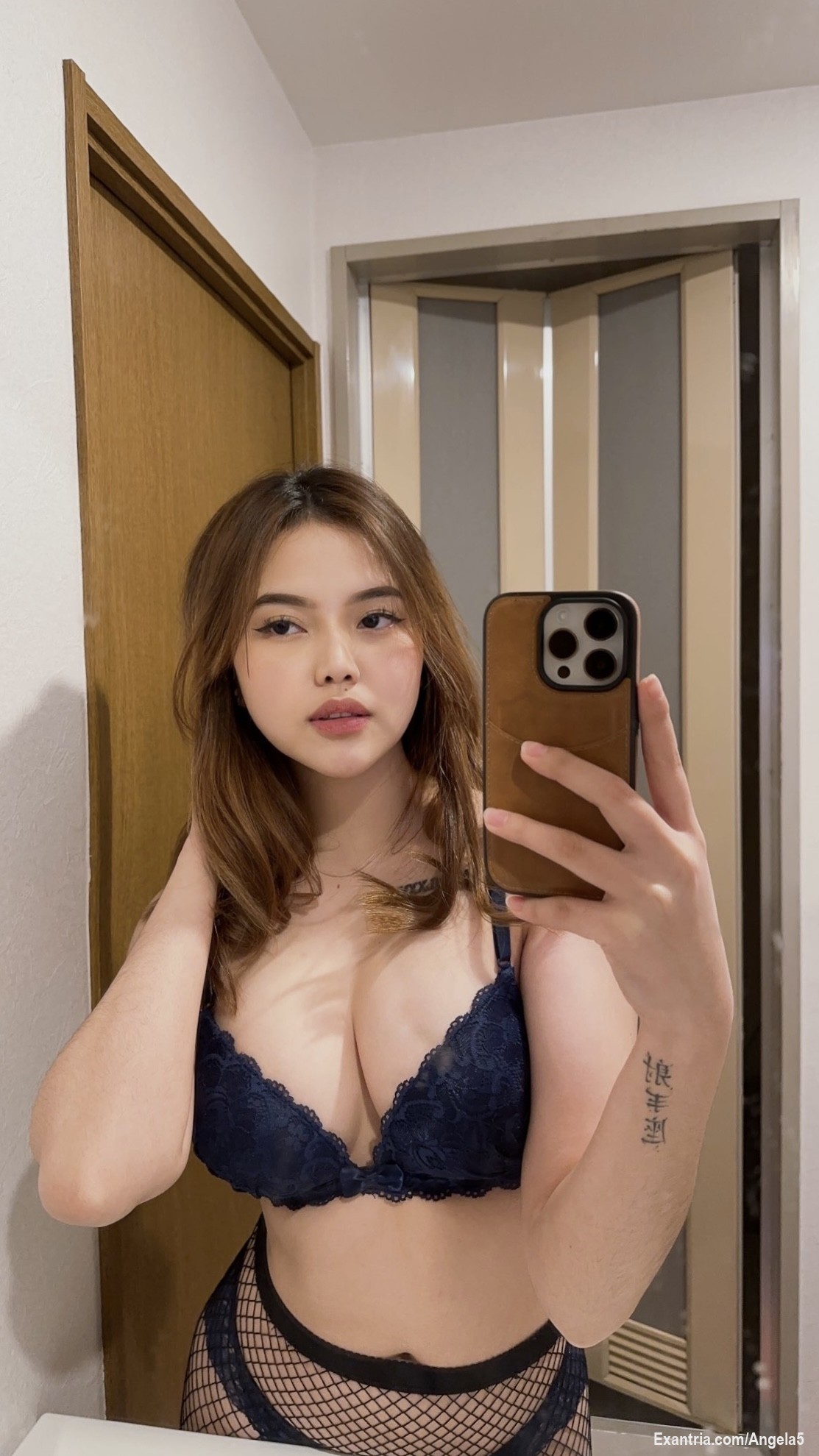 subscribe on my account😉
https://exantria.com/Angela5