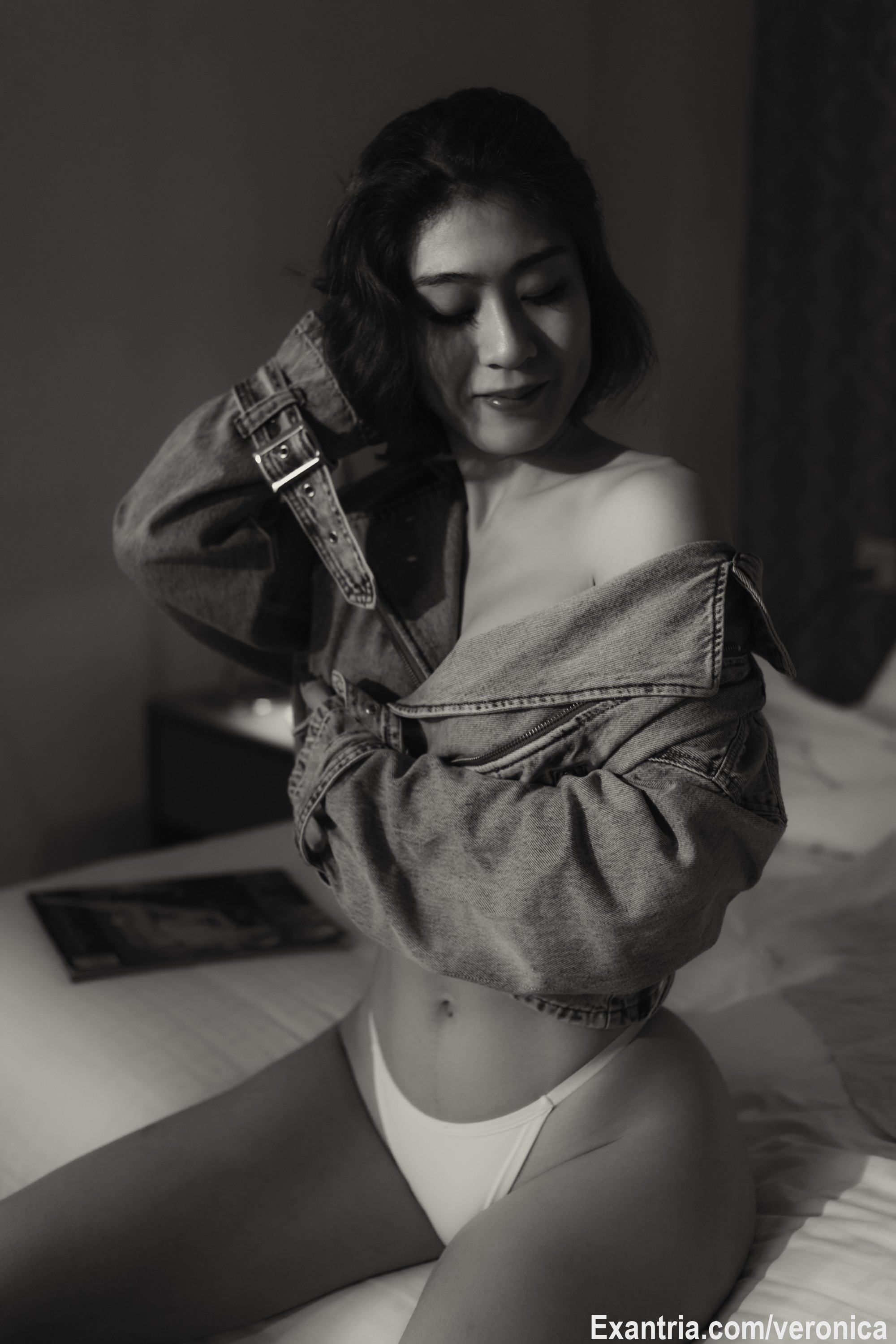 Too glam to give a damn. 🖤🤍