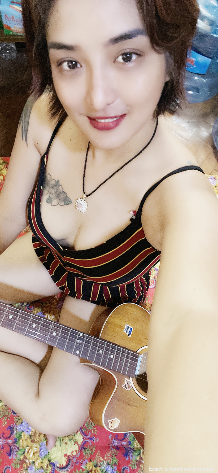 • "Strumming into the weekend. Are you in? 🎸" https://exantria.com/thawdarsannsa