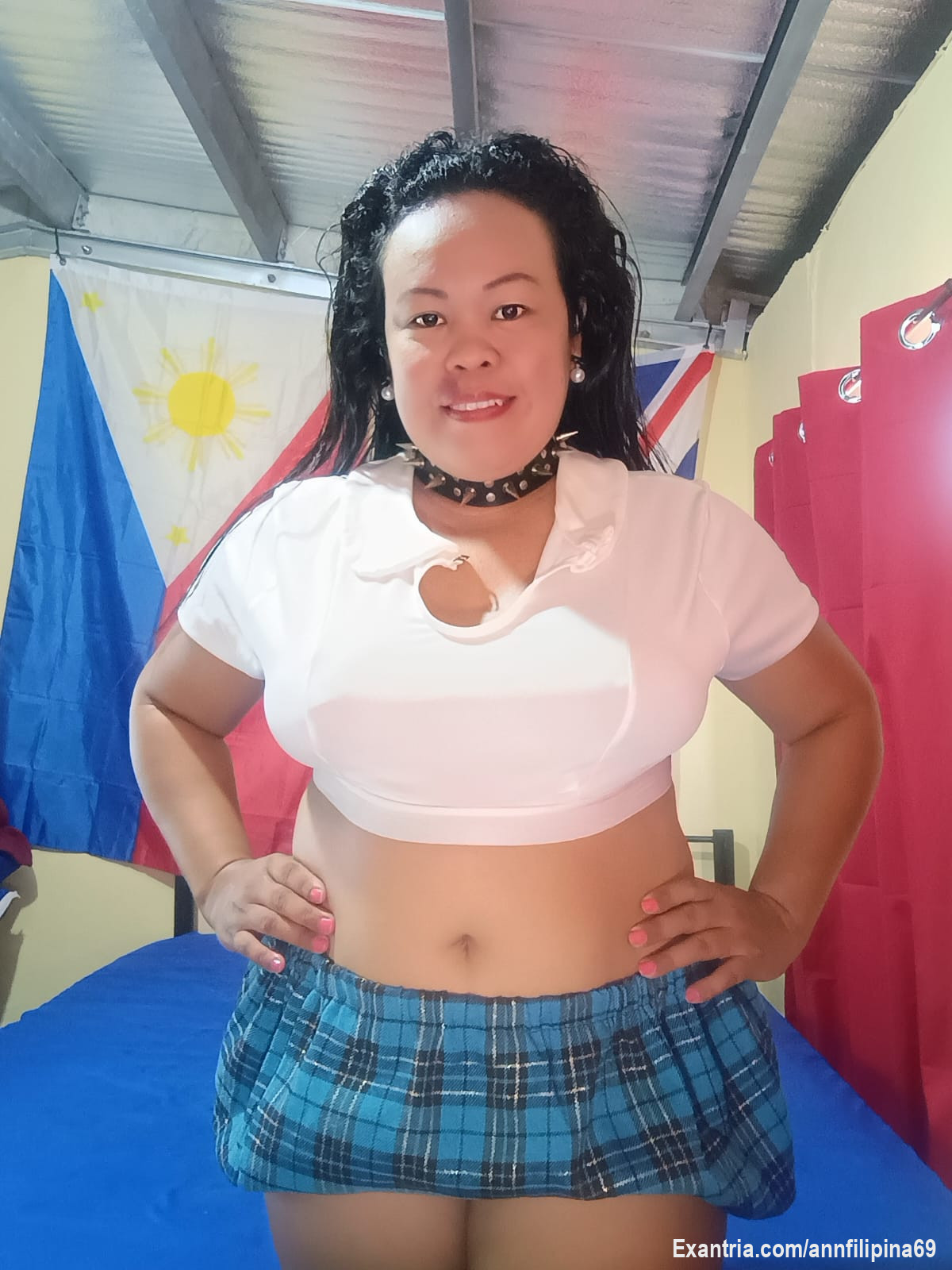 Hi guys, I'm new here and I'm live. Come and chat with me or check out my paid content. I will be uploading new content daily.